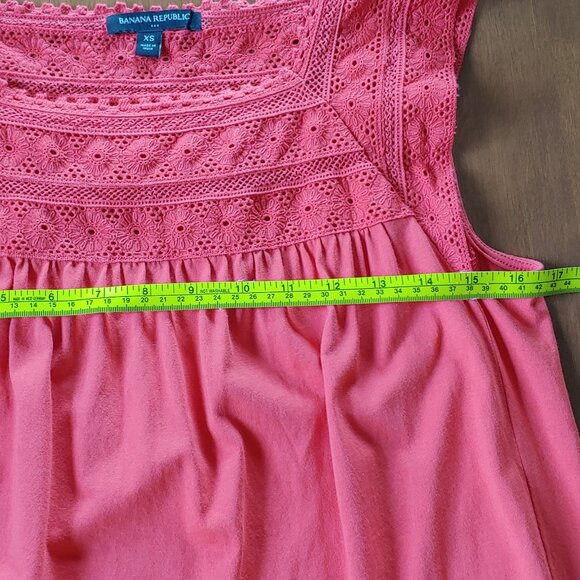 Banana Republic Lace Tank - Picture 7 of 10